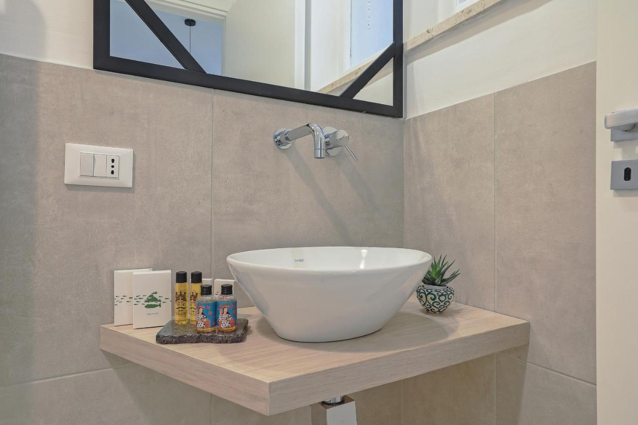 Liberta Central Suites Palermo Exteriör bild